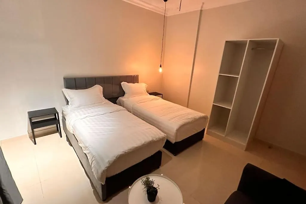 شقة حديثة 3-5 دقائق للمسجد النبوي دخّول ذاتي Self Check In Gf5 Medina Apartment